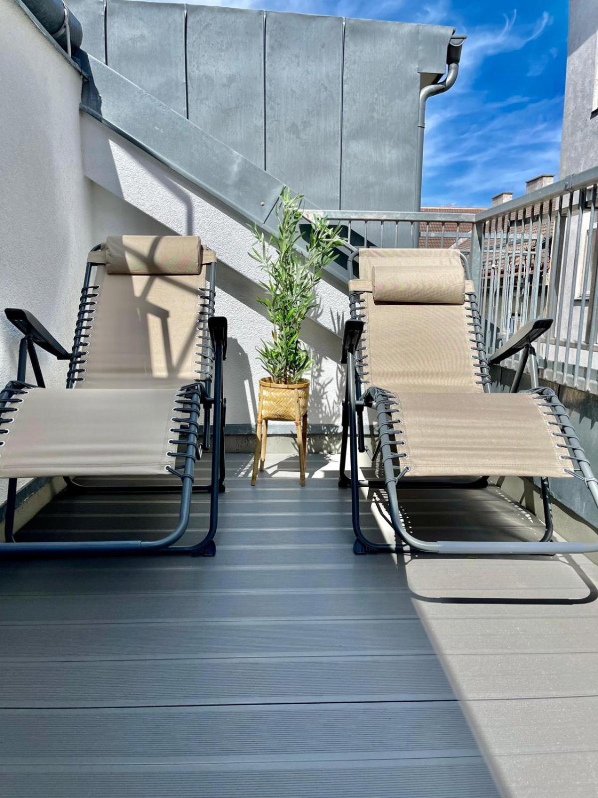 Apartment With Balcony Near Augarten Wien